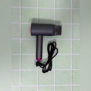 Powerful Lightweight Blow Dryer